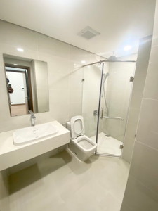 toilet căn hộ Ecogreen Saigon Căn hộ Eco Green Saigon hướng ban công đông không có nội thất diện tích 65m²