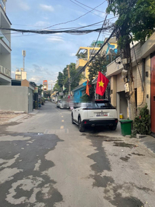 Đất nền Lã Xuân Oai, Tăng Nhơn Phú A, Quận 9  Đất nền đường Lã Xuân Oai, diện tích 75.8m2 toàn bộ thổ cư.