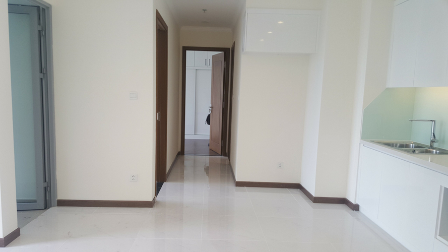  Căn hộ Vinhomes Central Park hướng ban công nam nội thất cơ bản diện tích 79m²