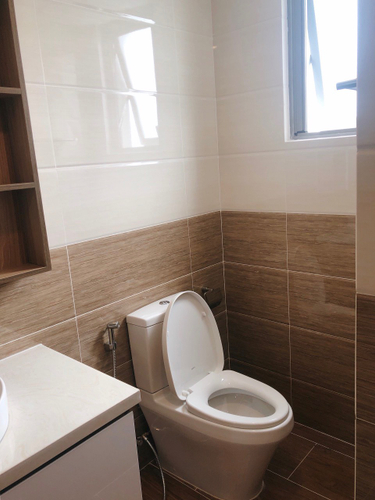 toilet căn hộ HAPPY RESIDENCE Căn hộ Happy Residence hướng Tây Bắc, đầy đủ nội thất cao cấp.