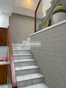  Nhà phố đường Nguyễn Ánh Thủ thiết kế 2 tầng đúc kiên cố.
