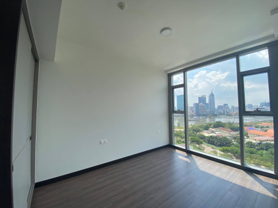  Căn hộ Empire City cửa hướng Đông Nam, view sông thoáng mát.