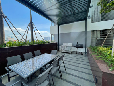 Căn hộ D'Lusso, Quận 2 Căn hộ D'Lusso view sông tuyệt đẹp, nội thất cơ bản.