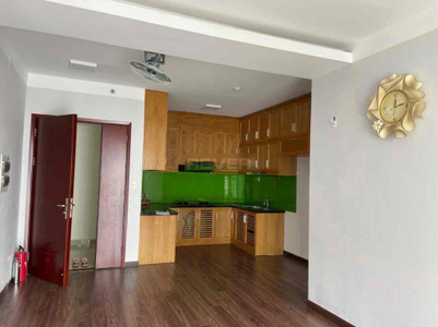 Căn hộ Carillon Apartment, Quận Tân Bình Căn hộ Carillon Apartment tầng 13 có 3 phòng ngủ, nội thất cơ bản.