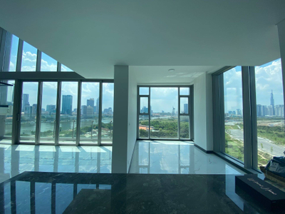  Căn hộ Empire City cửa hướng Đông Nam, view sông thoáng mát.
