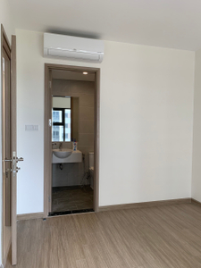  Căn hộ Vinhomes Grand Park hướng ban công đông nam không có nội thất diện tích 70.4m².