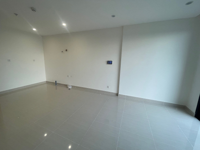 IMG_6403.HEIC Căn hộ Vinhomes Grand Park hướng ban công tây không có nội thất diện tích 67.8m².