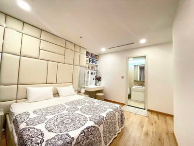 IMG_7599.JPG Quản lý 100% giỏ hàng mua bán giá tốt tại Vinhomes Central Park (1-2-3-4 PN, Penthouse, LM81). LH 0768892255