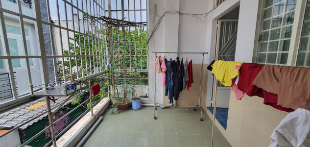 Nhà phố Quận 4 Nhà phố thiết kế 1 trệt, 1 lầu đúc chắc chắn, khu dân cư hiện hữu.