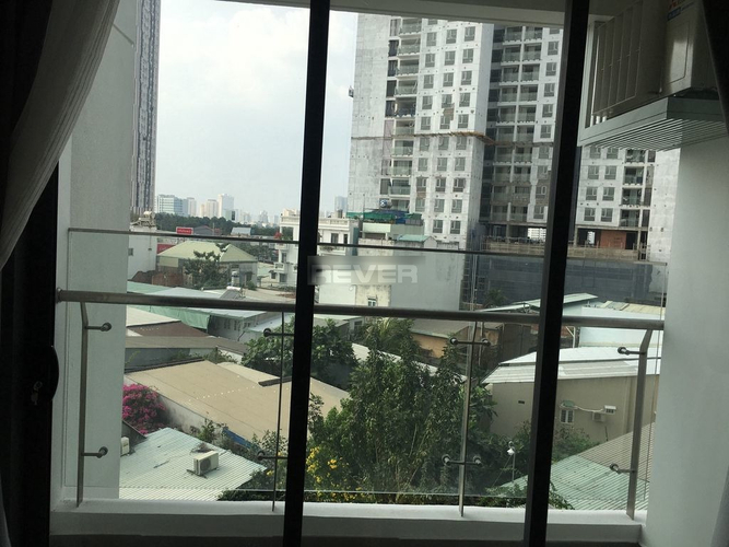 Căn hộ D'Lusso, Quận 2 Căn hộ D'Lusso tầng thấp tiện di chuyển, đầy đủ nội thất.