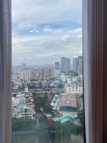  Căn hộ Vinhomes Golden River đầy đủ nội thất diện tích 100m².