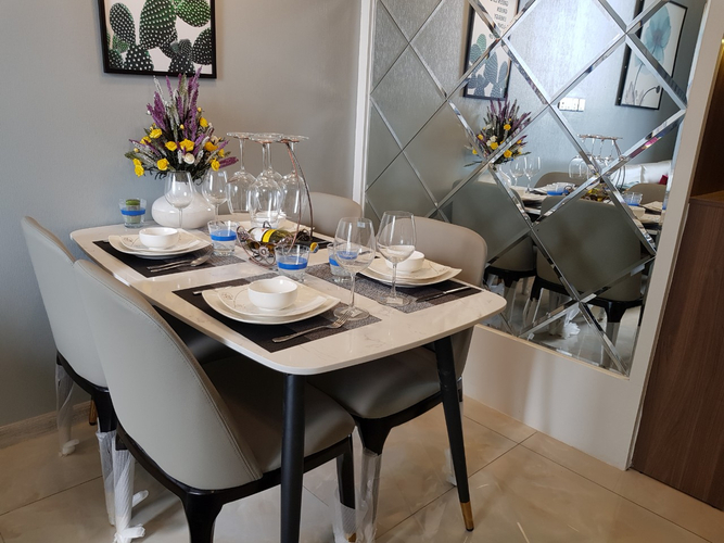 Officetel Vinhomes Golden River, Quận 1 Office-Tel Vinhomes Golden River tầng 38, bàn giao đầy đủ nội thất.