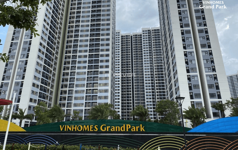  Căn hộ Vinhomes Grand Park hướng ban công đông nam không có nội thất diện tích 46.9m².