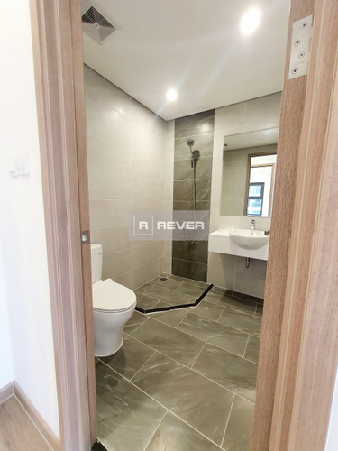  Căn hộ Vinhomes Grand Park tầng cao mát mẻ, nội thất cơ bản.