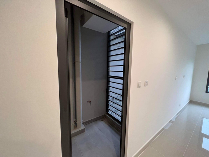  Căn hộ Vinhomes Grand Park hướng ban công tây bắc không có nội thất diện tích 46.7m²