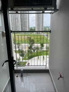  Căn hộ Vinhomes Grand Park hướng ban công tây nam không có nội thất diện tích 69.2m²