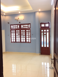  Nhà phố Đường Ngô Tất Tố 3 tầng diện tích 60m².