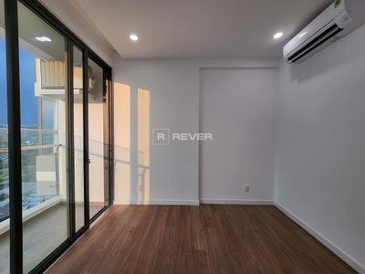  Căn hộ D'Lusso hướng ban công tây nam nội thất cơ bản diện tích 68.5m²