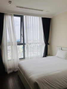 z4570942848026_71676a5178831560f0ffe4080140dd52.jpg Căn hộ Vinhomes Central Park đầy đủ nội thất diện tích 81m²