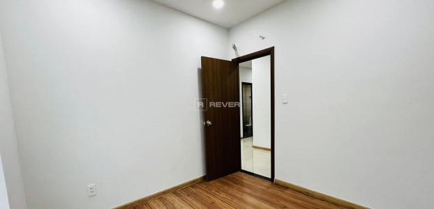  Căn hộ Bcons Garden hướng ban công tây nội thất cơ bản diện tích 57m².