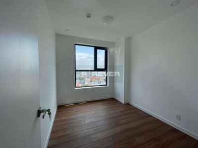  Căn hộ D'Lusso diện tích 68m2, không gian thoáng đãng.