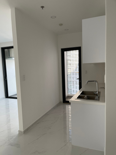  Căn hộ D'Lusso hướng ban công tây nam nội thất cơ bản diện tích 79.1m²