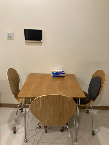 Căn hộ Vinhomes Central Park, Quận Bình Thạnh Căn hộ cao cấp Vinhomes Central Park tầng 2, bàn giao đầy đủ nội thất.