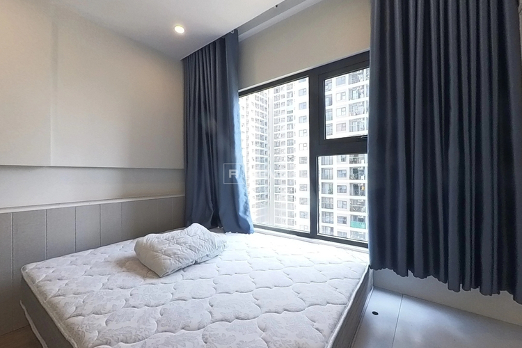  Căn hộ Vinhomes Grand Park hướng Đông Bắc, diện tích 69.4m²