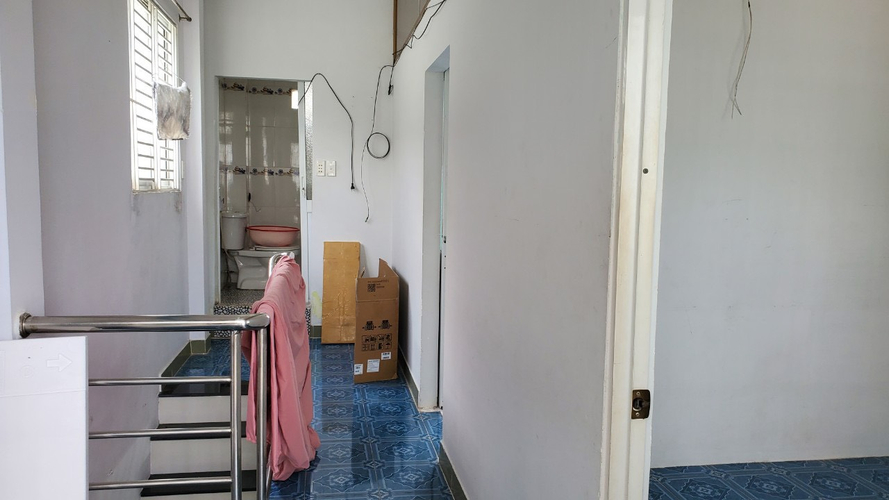 Nhà phố Quận 4 Nhà phố thiết kế 1 trệt, 1 lầu đúc chắc chắn, khu dân cư hiện hữu.