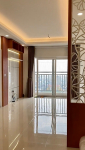 Căn hộ Moonlight Boulevard tầng 18 có 2 phòng ngủ, nội thất cơ bản.