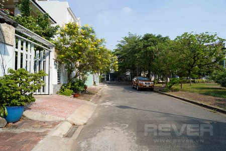 Nhà phố Quận 7 Nhà phố Khu Nam Long diện tích 176m2, kết cấu 1 trệt, 2 lầu kiên cố.