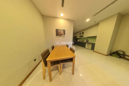  Căn hộ Vinhomes Central Park hướng ban công tây đầy đủ nội thất