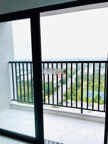 Căn hộ Lovera Vista, Huyện Bình Chánh Căn hộ Lovera Vista tầng cao thiết kế hiện đại, không có nội thất.