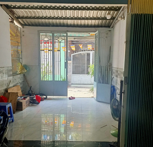 Nhà phố Quận 8 Nhà phố có cửa hướng Đông mát mẻ, thiết kế nhà 1 trệt, 1 lầu kiên cố.