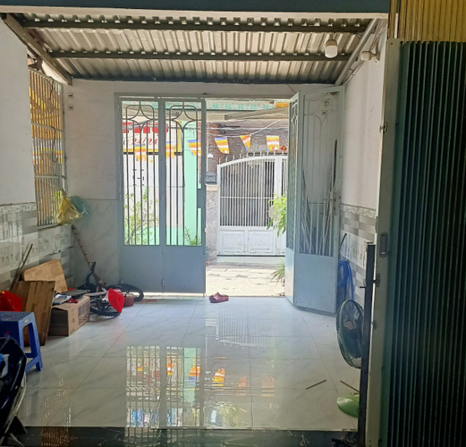 Nhà phố Quận 8 Nhà phố có cửa hướng Đông mát mẻ, thiết kế nhà 1 trệt, 1 lầu kiên cố.