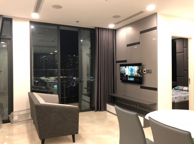  Căn hộ Vinhomes Golden River đầy đủ nội thất diện tích 71m².