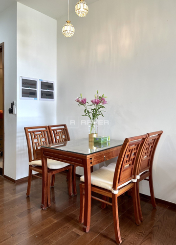 z4245320508174_8935f4696b7ec0ffba03ecc3362bd748.jpg Căn hộ 1PN siêu đẹp D'Edge nội thất siêu sang