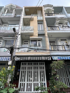 Nhà phố Quận Bình Tân Nhà thiết kế 4 tầng, có 2 mặt tiền trước sau rộng 6m xe hơi di chuyển.