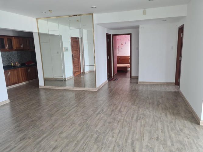 Căn hộ Hoàng Anh Gold House, Huyện Nhà Bè Căn hộ Hoàng Anh Gold House tầng trung thiết kế 3 phòng ngủ rộng thoáng.