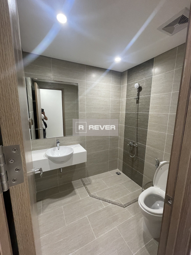  Căn hộ Vinhomes Grand Park có 2 phòng ngủ, nội thất cơ bản.