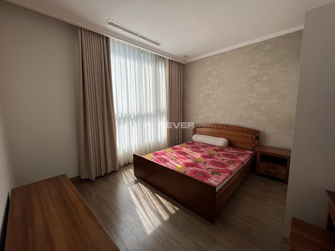  Căn hộ Vinhomes Central Park hướng Đông, diện tích 81.7m²