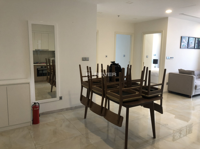  Căn hộ Vinhomes Golden River đầy đủ nội thất diện tích 110m².