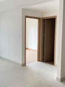  Bán căn hộ Urban Hill Q7, ban công hướng Tây thoáng mát.