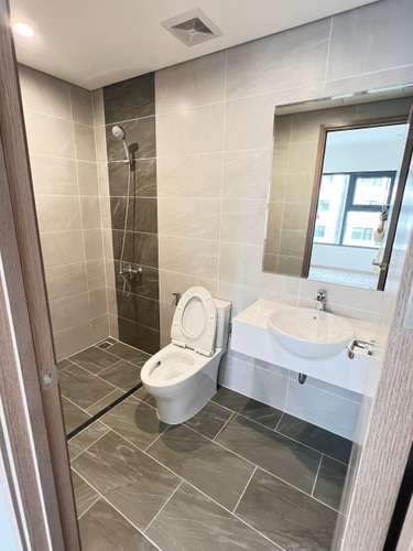 1E1F84EE-066D-4CCF-AC15-B738DC3EBF1E-52489-0000051A9833DA2B.jpg Căn hộ Vinhomes Grand Park hướng ban công đông nam không có nội thất diện tích 81.2m²