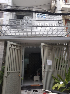 Nhà phố thiết kế 1 trệt, 1 lầu kiên cố đối diện trường cấp 2 Tân Sơn.