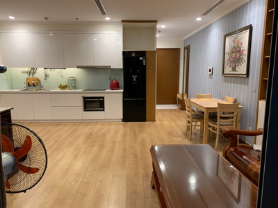 1690445342170.jpg Căn hộ Vinhomes Central Park đầy đủ nội thất diện tích 79.1m²