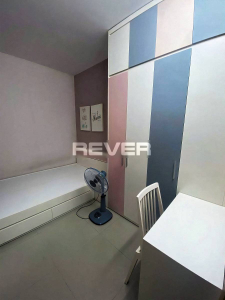 Căn hộ Oriental Plaza, Quận Tân Phú Căn hộ Oriental Plaza tầng 10 thiết kế 3 phòng ngủ, đầy đủ nội thất.