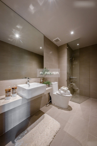  Căn hộ WestGate diện tích 60m2, bàn giao nội thất cơ bản.