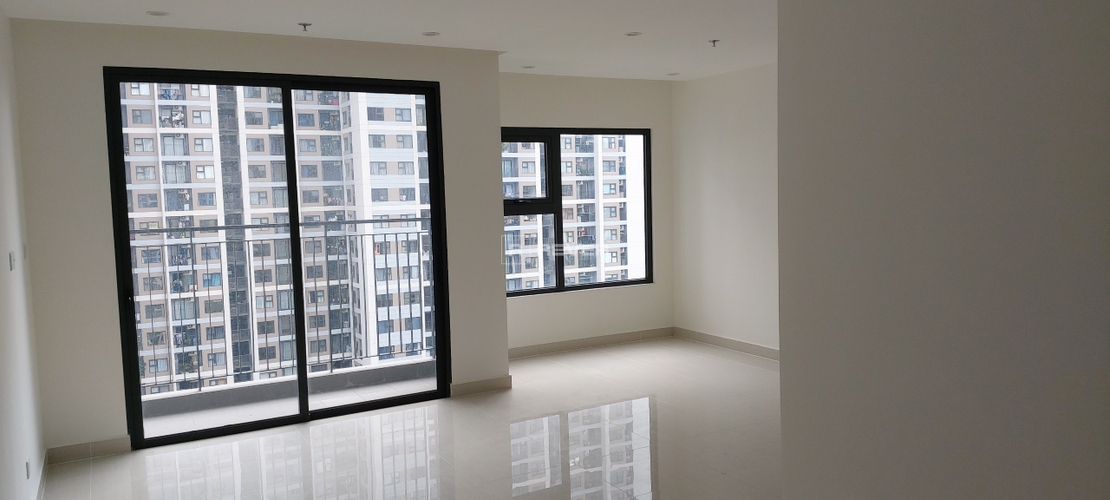 Căn hộ Vinhomes Grand Park hướng ban công tây nam không có nội thất diện tích 69.3m²