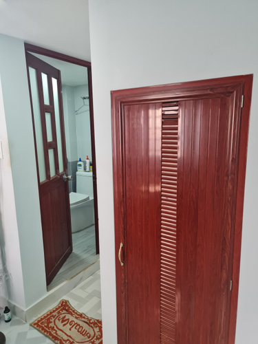 Nhà phố Quận Bình Tân Nhà phố thiết kế 1 trệt, 1 lửng và 1 lầu, cửa hướng Tây đón nắng sớm.